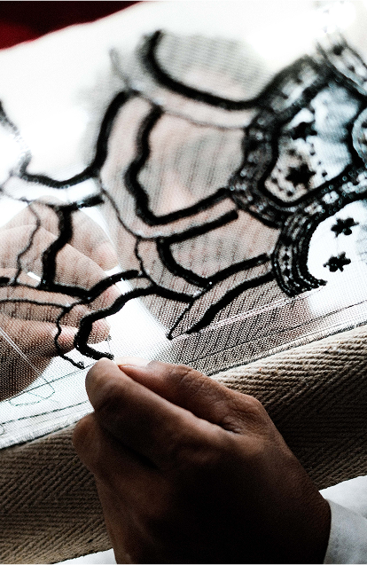 The Embroidery Traditions Behind Blooming Orchid and Why They Still Appear on the World’s Most Celebrated Red Carpets